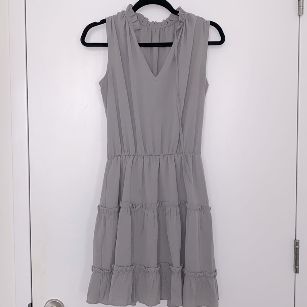 Gray sleeveless short dress - Size Small